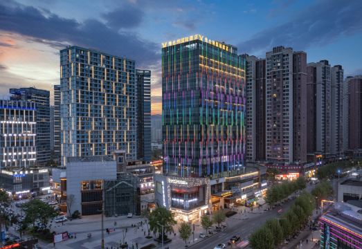 维也纳国际酒店（内江万达广场店）外景图