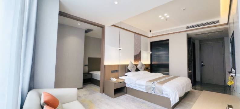 柏林索丽酒店(台江职校店)图片