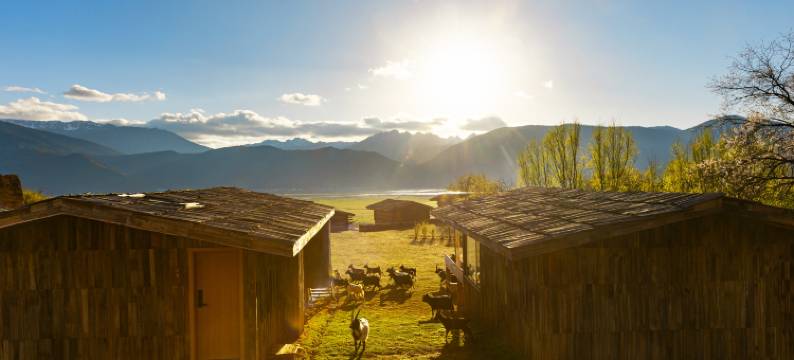 半山探野·悬崖纳境依山听海隐邸(香格里拉纳帕海店)图片