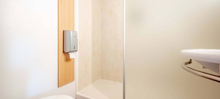 伊埃雷民宿酒店(B&B Hotel Hyeres)图片