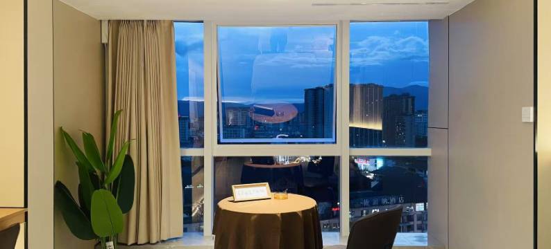 南驿江景美宿(泼水广场江边夜市店)图片