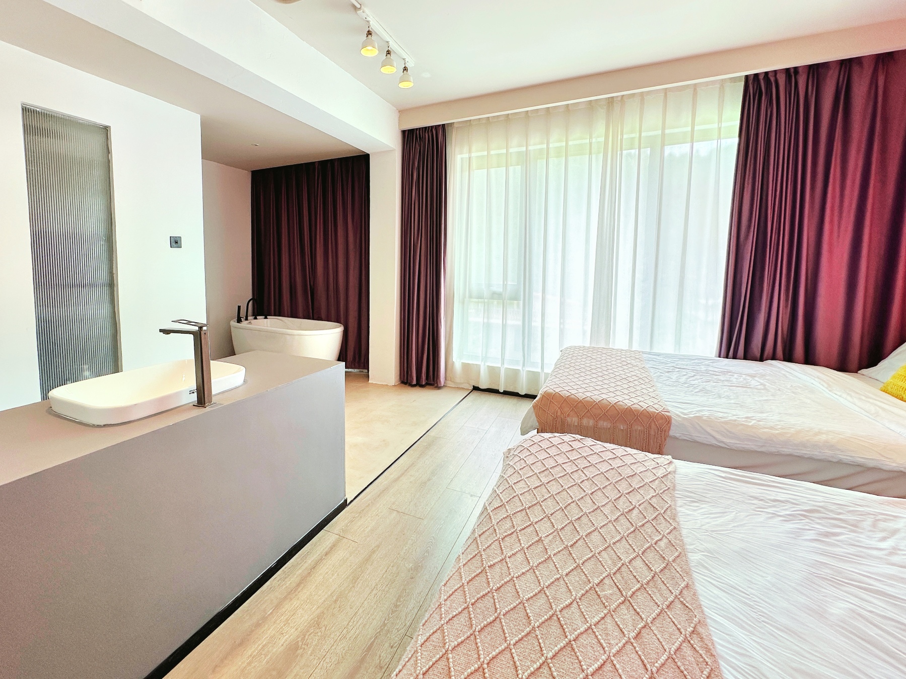 Wuxi Taihu Yaogeli Homestay Over view