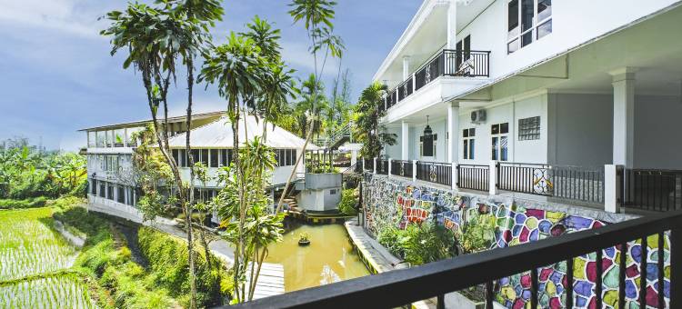 Belvilla 茂物靠近 Citra Alam Riverside(原阿里斯比鲁酒店)(Belvilla Bogor near Citra Alam Riverside formerly Aries Biru Hotel)图片