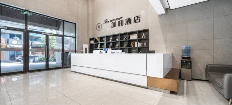 商都丨Large Space美利酒店(郑州南三环地铁站黄河科技学院店)图片