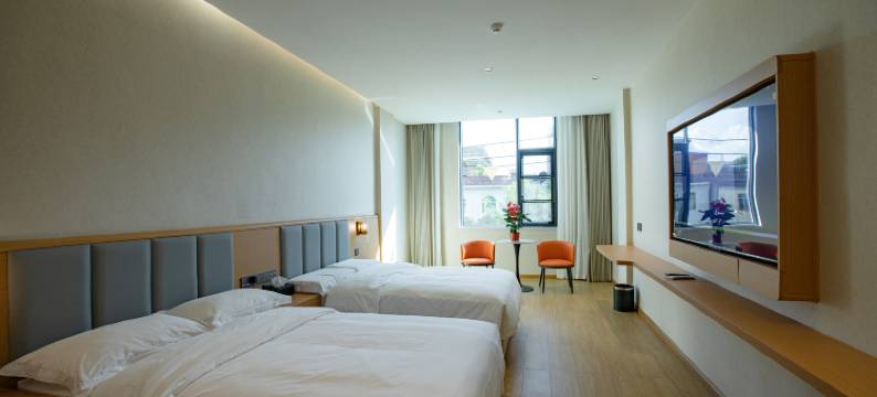 泊洋曼旅酒店(芒市广场德宏芒市国际机场店)图片