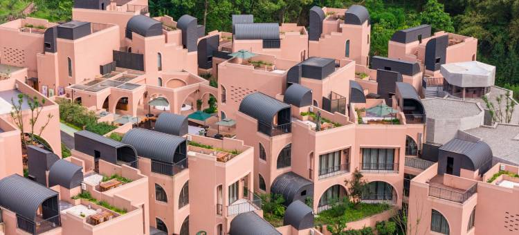 雅安十里芳菲·野玫瑰温泉村落图片