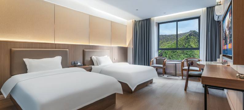 雅江瑞鸿大酒店图片