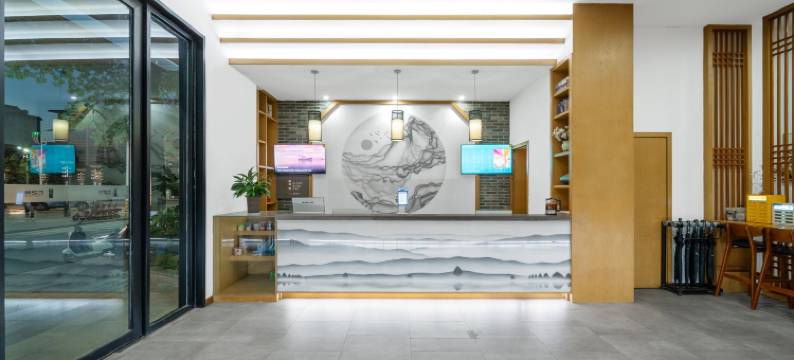 云之尚酒店(盈江盈湖公园汽车客运站店)图片