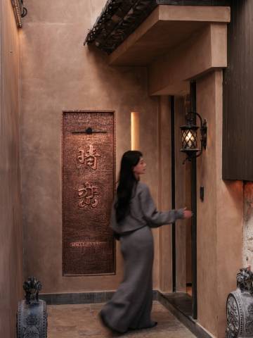 QINGLUAN晴峦·暮雪千川｜阅城鑫奢雪山观景民宿(古城木府店)图片