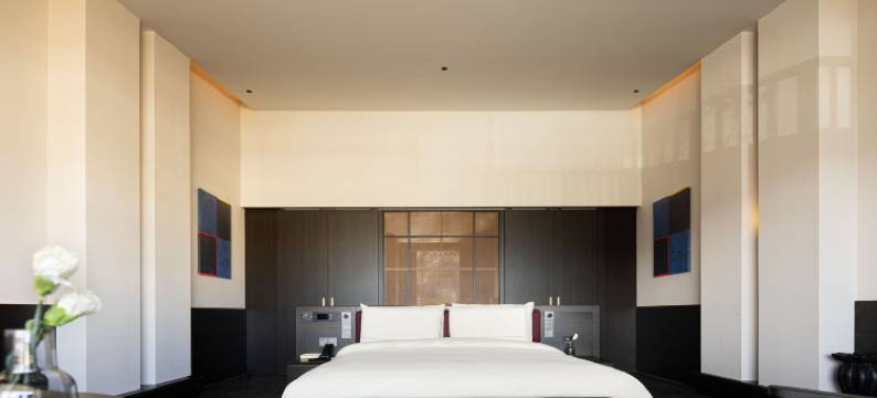 香格里拉独克宗古城月光广场亚朵酒店图片