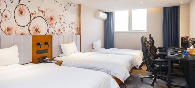 一芯一动电竞民宿(德州平原德百广场店)图片