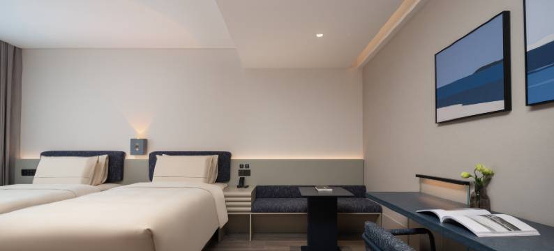 洛阳涧西万达九都西路轻居酒店图片