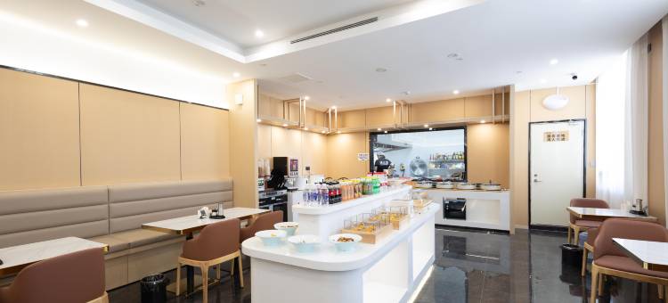 清水湾臻品酒店(包头钢铁大街店)图片