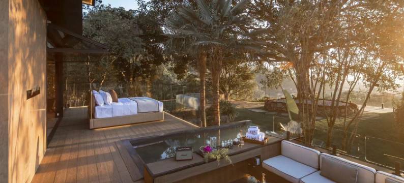 腾冲荷花摩旅野奢温泉酒店图片