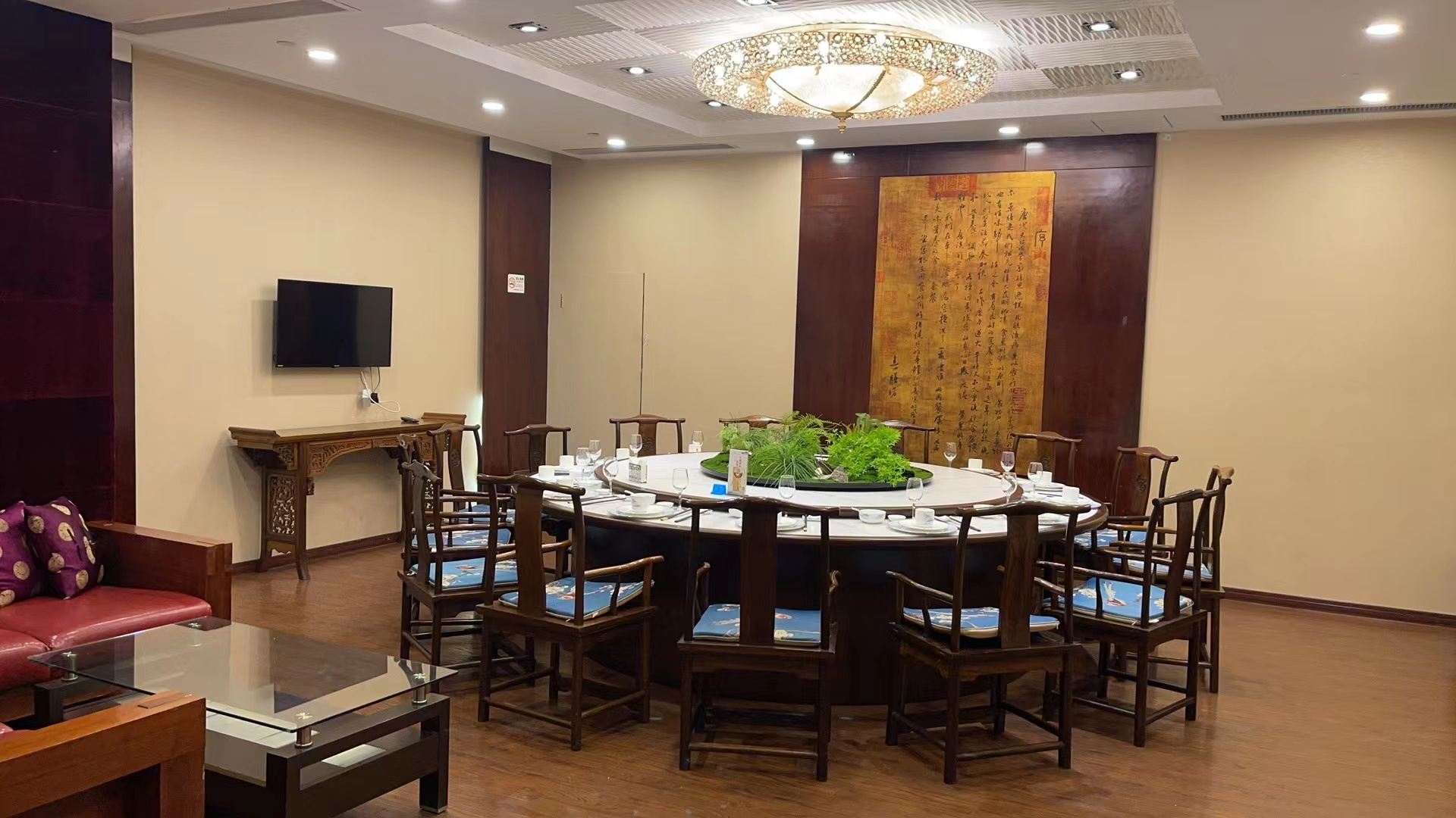 Oriental Deluxe HotelOver view