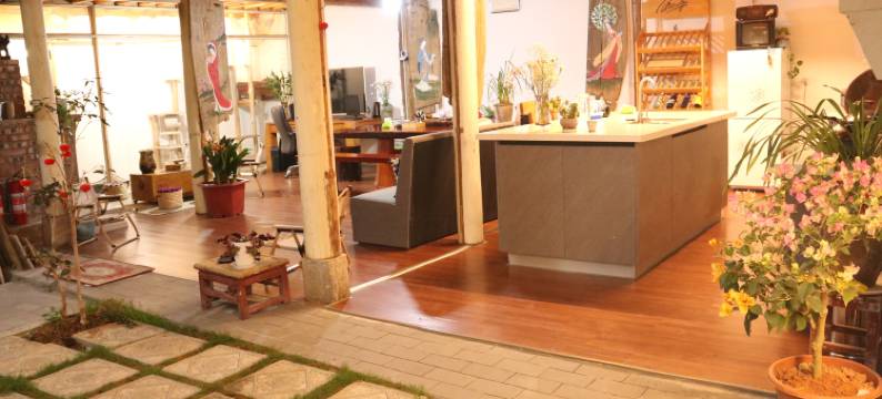 巍山芮家小院图片