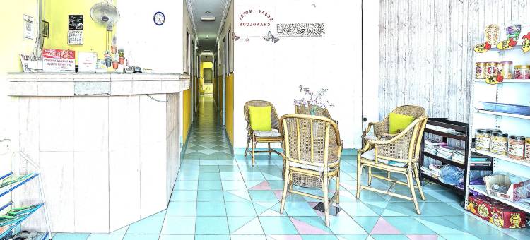 OYO 90736 Lh雷萨克汽车旅馆(OYO 90736 Lh Resak Motel)图片