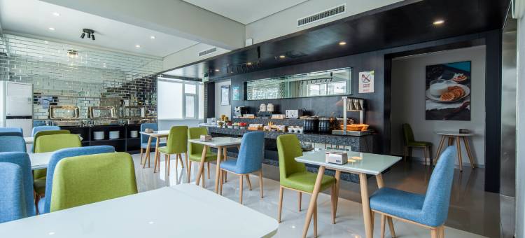 维罗纳·蓝尚酒店(八大局淄博火车站店)图片