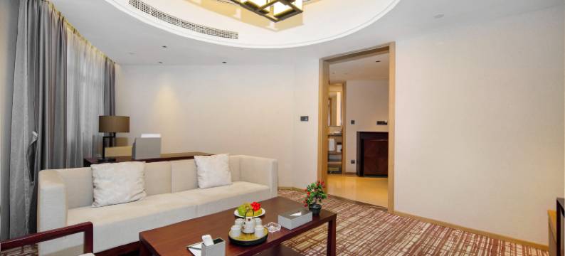 凯美格兰大酒店(南昌青山湖万达李巷地铁站店)图片