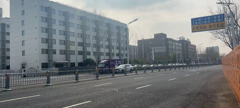 逸都酒店(鑫晟光电店)图片