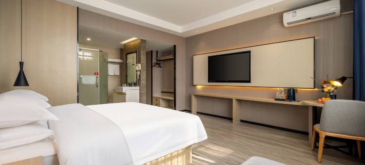 东萌大酒店(钦州万国广场高铁东站店)图片