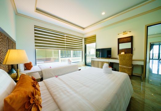 BLOOMING LOTUS RESORT Hotel Overview