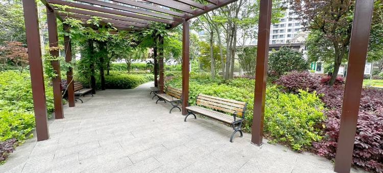 张家界界外客栈(天门山火车站店)图片