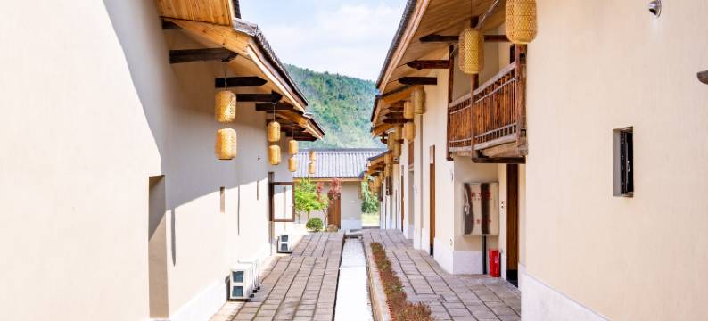 龙南虔心小镇半山腰温泉度假酒店图片