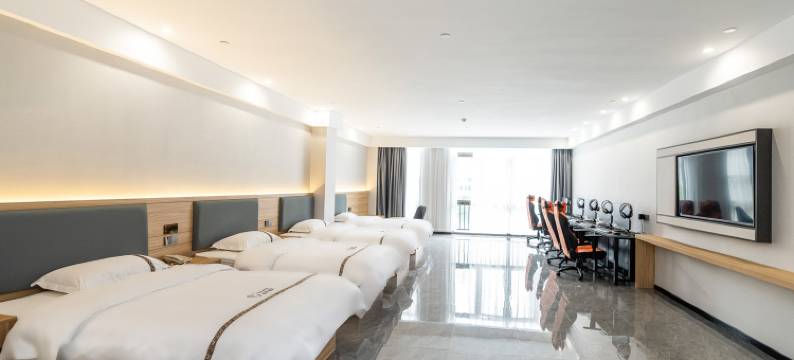 亚季酒店(武汉国际博览中心弘阳印月府店)图片