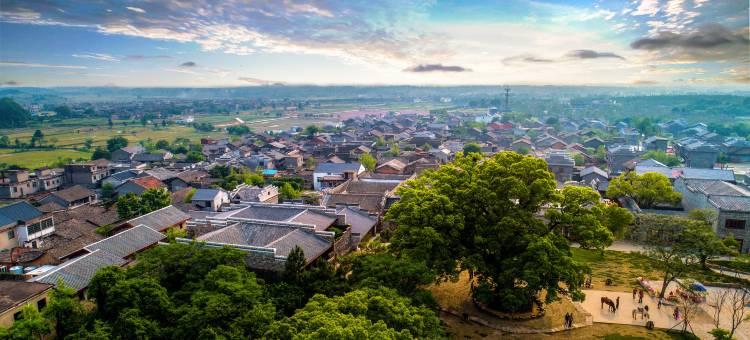 安义为邦理想酒店(南昌职业大学市民广场店)图片