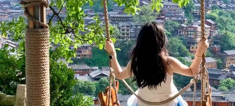 鸾喜·花开半夏全景美宿(西江千户苗寨店)图片