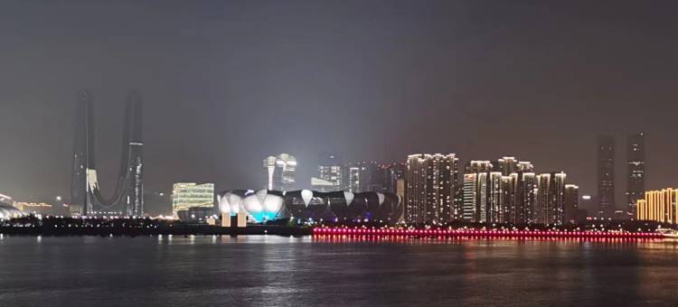 城巷·民谣精选青年旅舍(城站地铁西湖店)图片