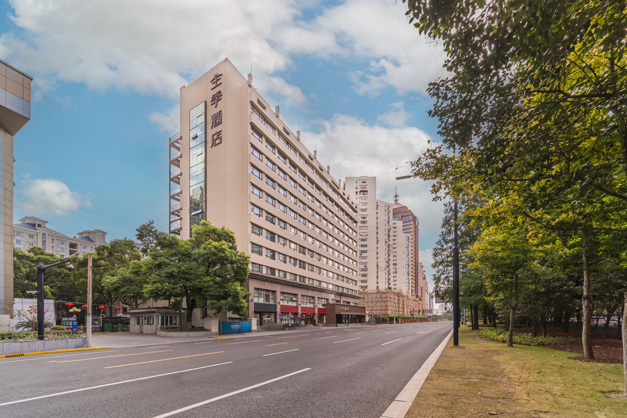 JI Hotel (Shanghai Xuhui Zhaojiabang Road)Over view