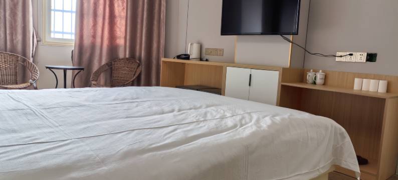 锦鸿宾馆(平江天岳汽车站店)图片