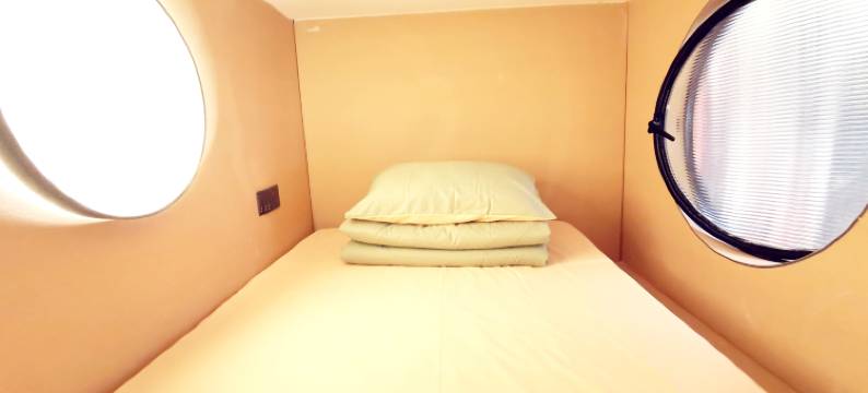 松可赞·智慧青旅(重庆西站二郎轻轨站店)图片