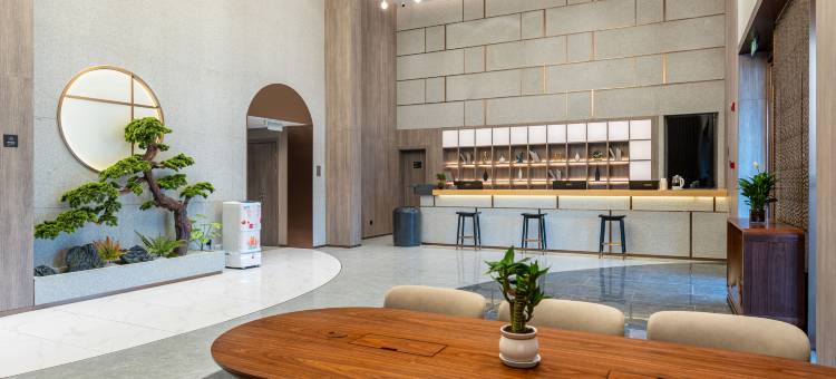 朗丽兹酒店(北京顺义理想汽车基地店)图片