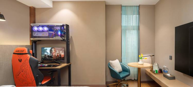 蚂蚁光年电竞酒店(重庆江北机场回兴地铁站店)图片