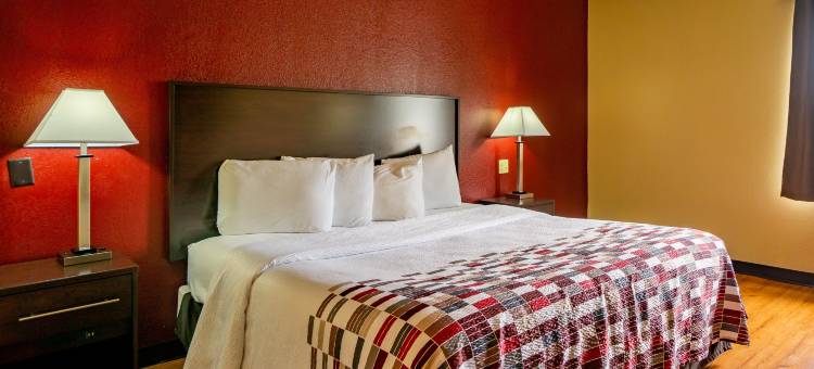 印第安纳波利斯机场红顶套房酒店(Red Roof Inn & Suites Indianapolis Airport)图片