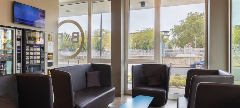 杜伊斯堡南站B&B酒店(B&B HOTEL Duisburg Hbf-Süd)图片