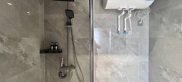 品逸民宿(市政府店)图片