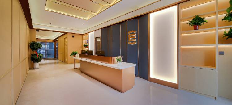 艺龙安云酒店(开封鼓楼广场西司夜市店)图片
