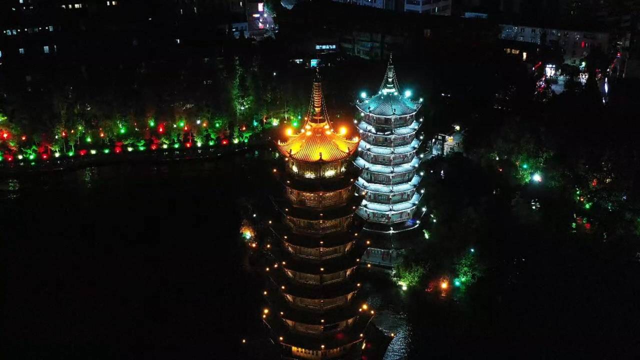 白玉兰酒店(桂林两江四湖象鼻山景区店)图片