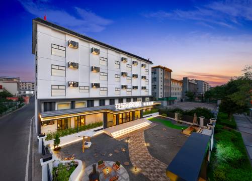 花笙·别院酒店(延吉朝鲜族民俗园恐龙王国店)