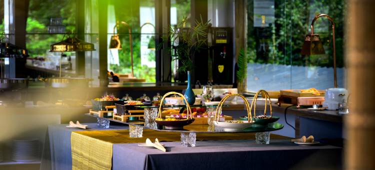 景迈山古茶林仙贡家院子观云海客栈图片