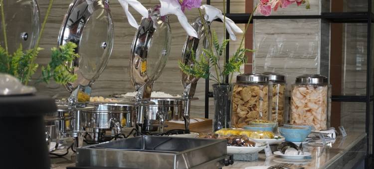 巴布亚勒斯塔里弗朗特一号酒店(Front One Hotel Papua Lestari)图片