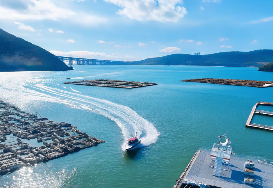 Pingtan in Water One Fishing Raft Seafront Homestay Hotel Overview