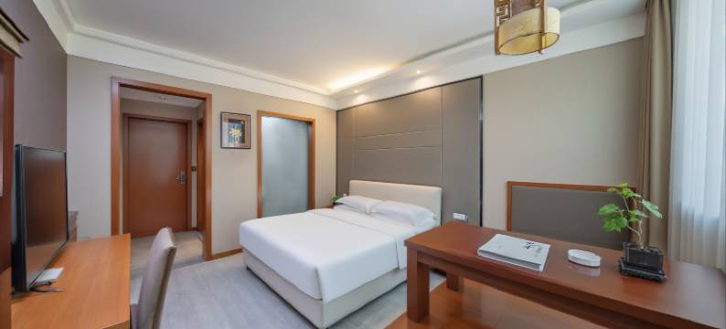 巴中家园酒店(巴中火车站巴人广场店)图片