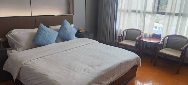 大方玖龙聚友酒店图片