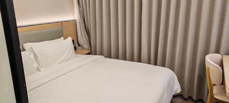 逸菲酒店(泰州海陵万达广场店)图片