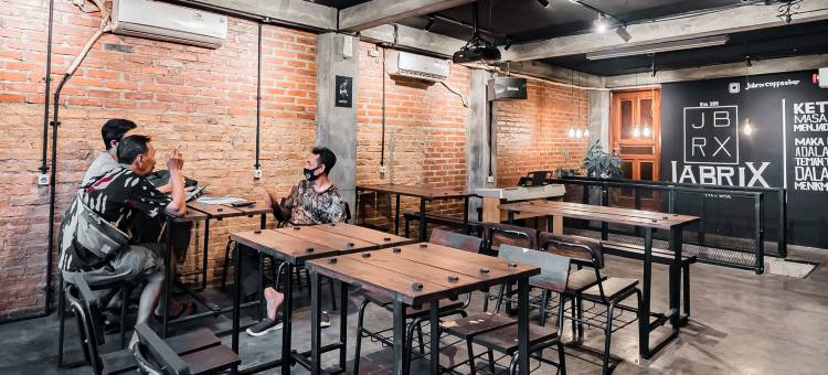 贾布里克斯酒店米特拉红门酒店(Jabrix Hotel Mitra RedDoorz)图片